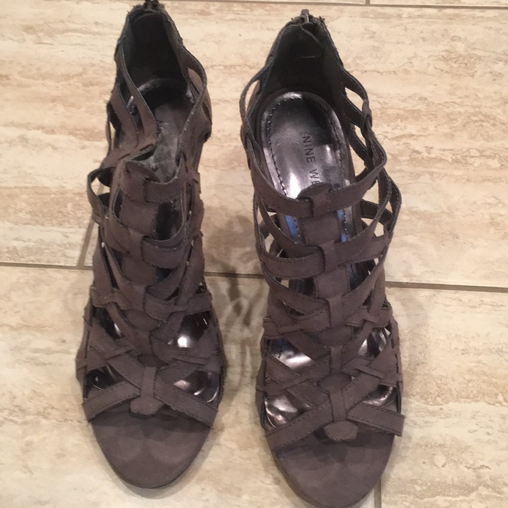 Sold 9 West Gray Suede Sandals Sz 8